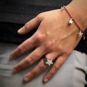 Bracciale con Cristalli tubolari colore Rosso e 5 charms silver - Stelle -Beloved_gioielli