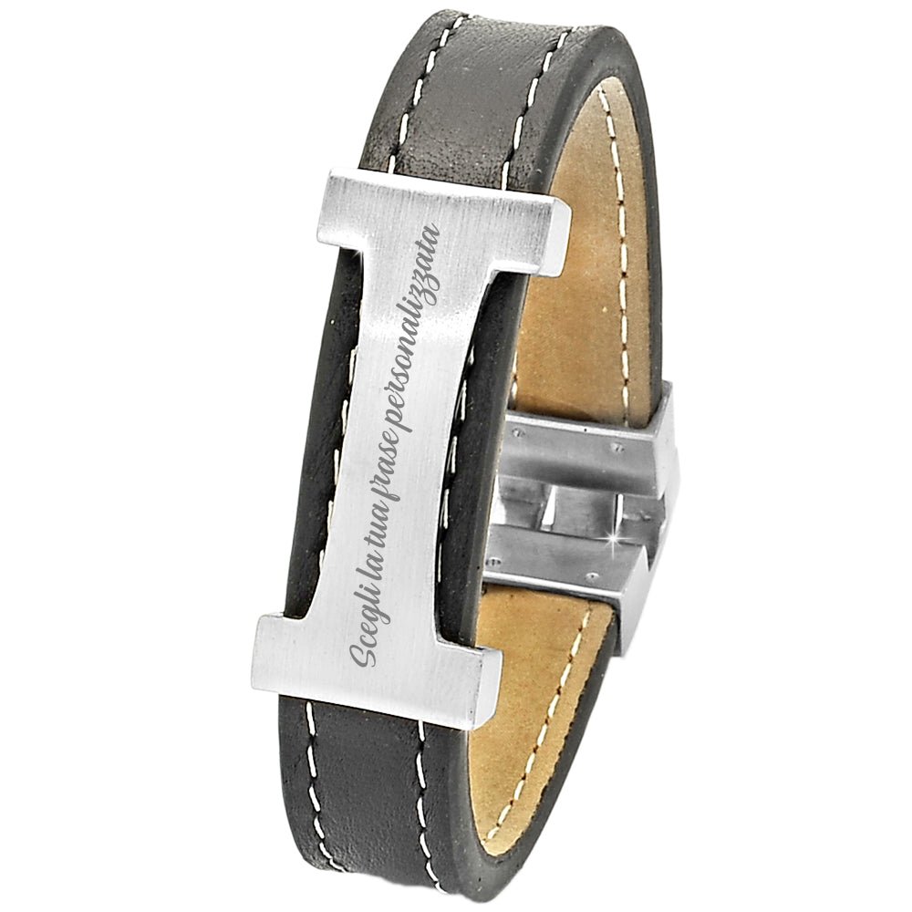 MYCLUSIV® Bracciale in pelle personalizzato da uomo con nome su perle ossidanti - Bracciale con incisione - Regalo per uomini - Bracciale da uomo - Regalo per papà, 21cm, Acciaio inossidabile Pelle MYCLUSIV® Bracciale in pelle personalizzato da uomo con nome su perle ossidanti - Bracciale con incisione - Regalo per uomini - Bracciale da uomo - Regalo per papà, 21cm, Acciaio inossidabile Pelle