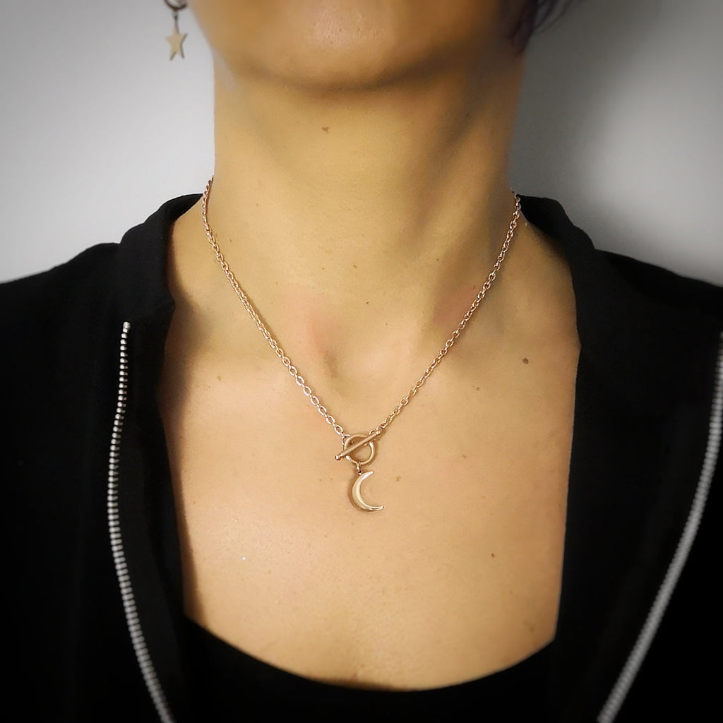 Collana in acciaio con fermaglio a T e Mezzaluna - Rose gold -Beloved_gioielli